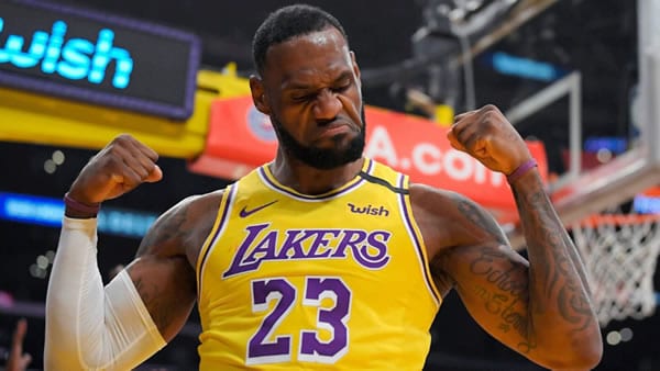 la-lakers-lebron-james-lrg-2 Lebron James Lakers