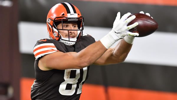 cleveland-browns-austin-hooper-lrg Austin Hooper TE Browns
