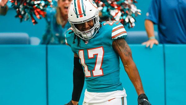 Miami-dolphins-jaylen-waddle-2 Jaylan Waddle Miami Dolphins
