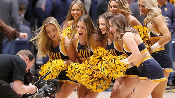 west-virginia-moutaineers-cheerleaders WVU Cheerleaders