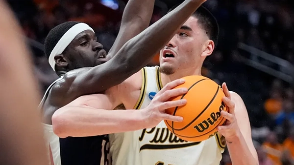 purdue-boilermakers-zach-edey-3 Zach Eddey Purdue Boilermakers