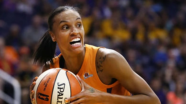 connecticut-suns-dewanna-bonner DeWanna Bonner Connecticut Suns